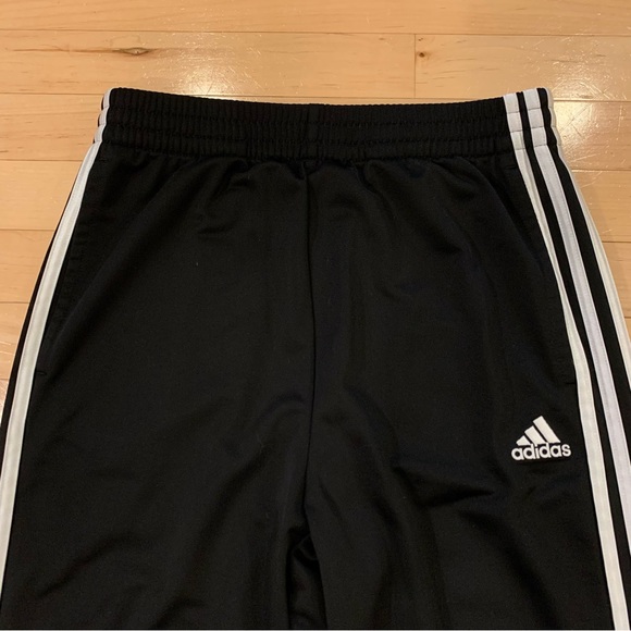 Adidas Youth Boys Size XL 18/20 Black Track Pants Athletic Sweatpants EUC - Picture 2 of 4